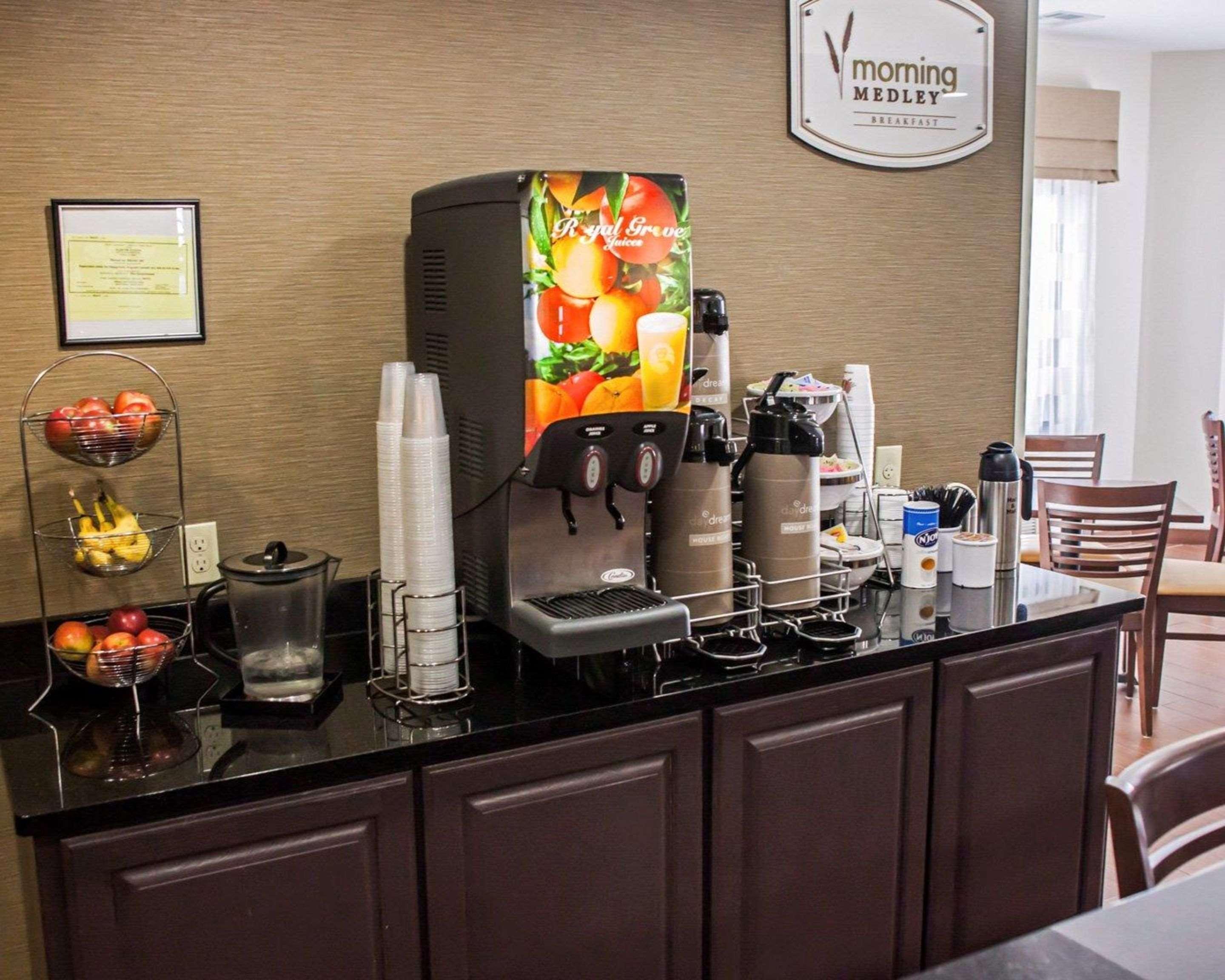 Garner Hotel Topeka West By Ihg Luaran gambar