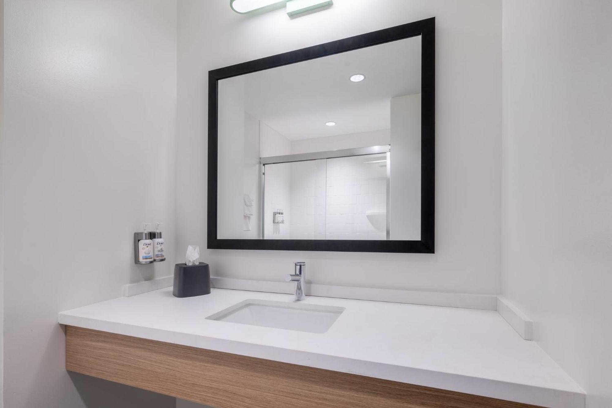 Garner Hotel Topeka West By Ihg Luaran gambar